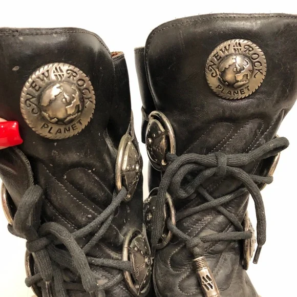 NEW ROCK MENS BLACK LEATHER METAL
HARDWARE LACE UP CYBER PUNK BOOTS SZ 9.5/10 - Picture 6 of 11